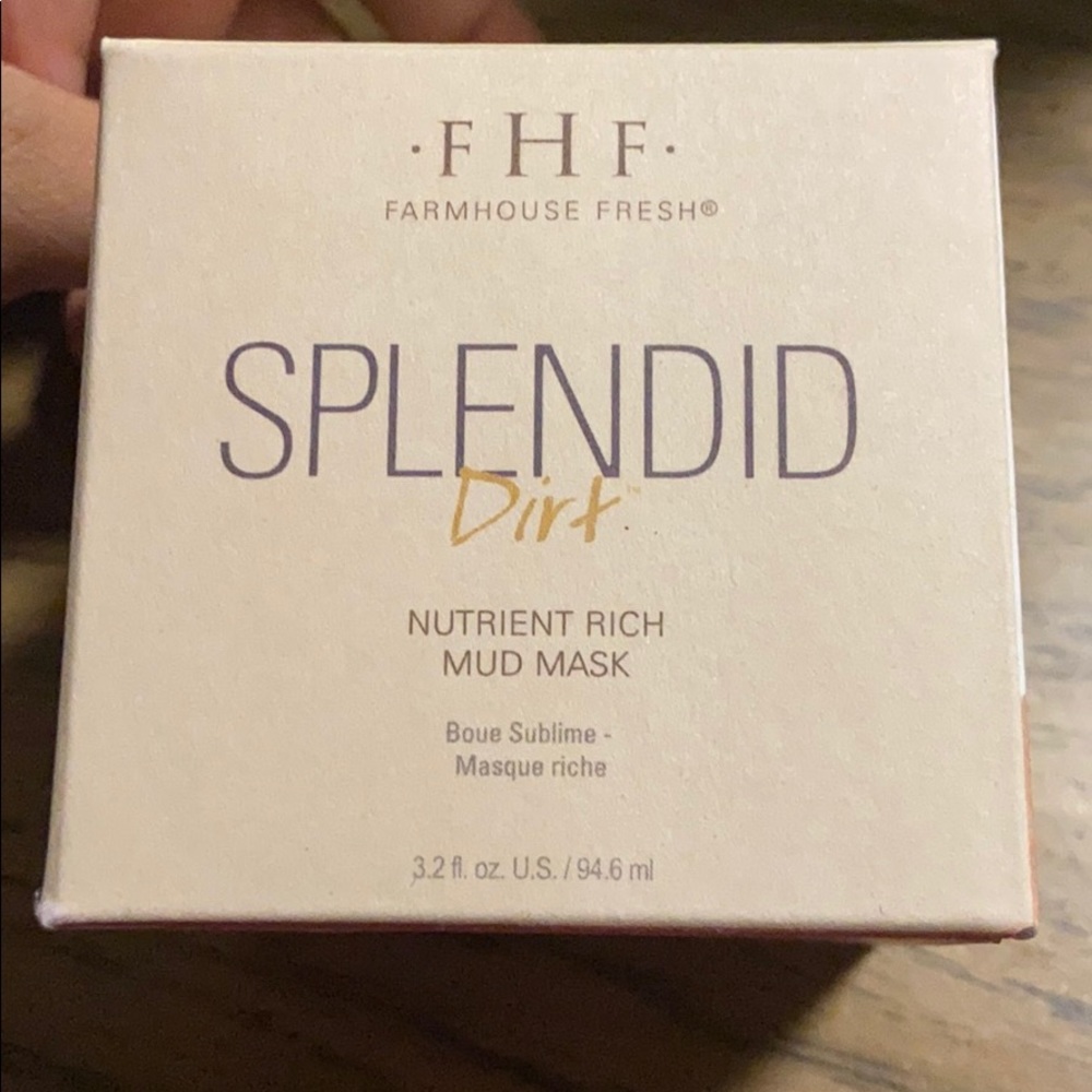NEW farmhouse fresh splendid dirt mask